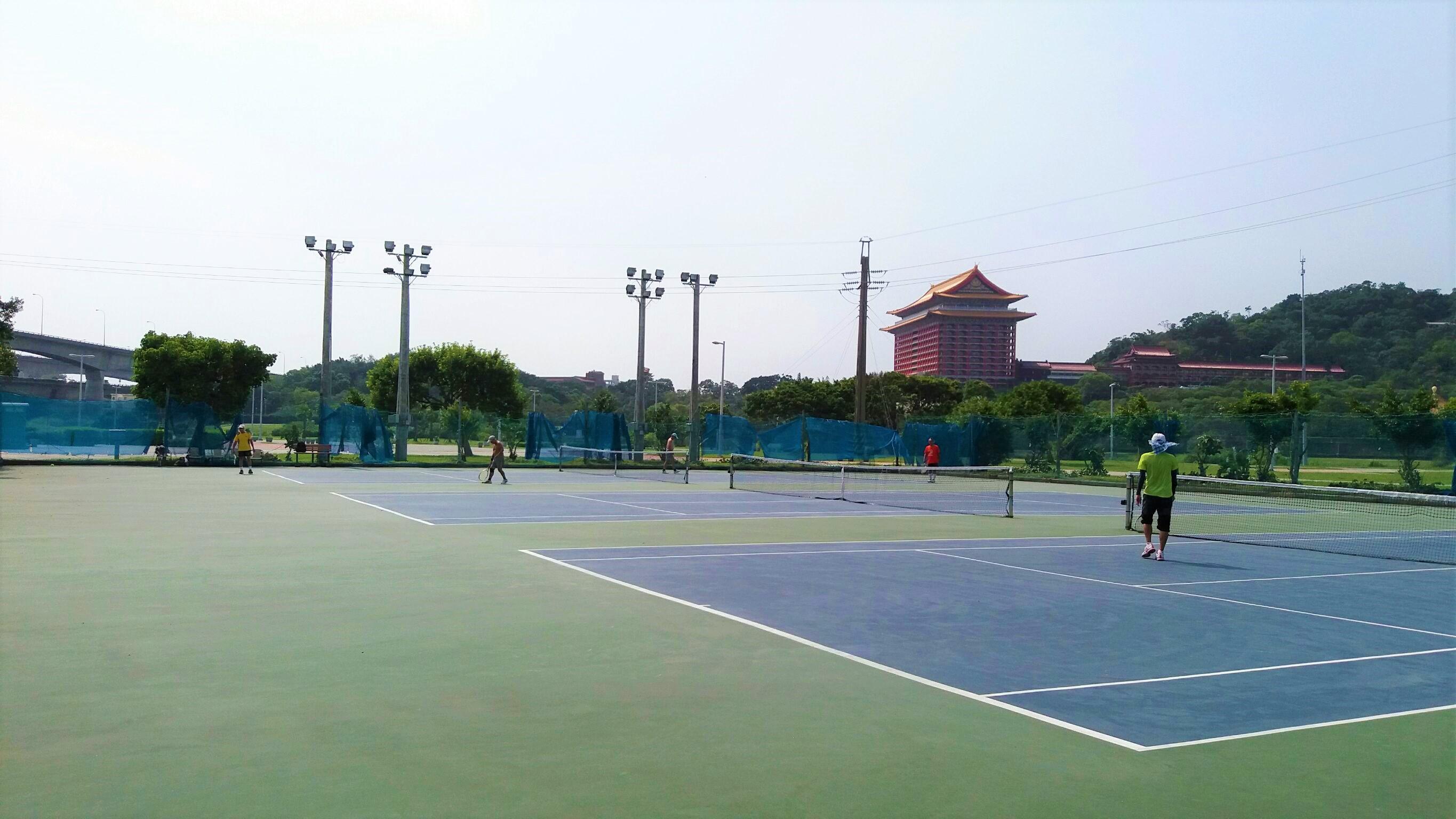 大佳河濱運動公園網球場