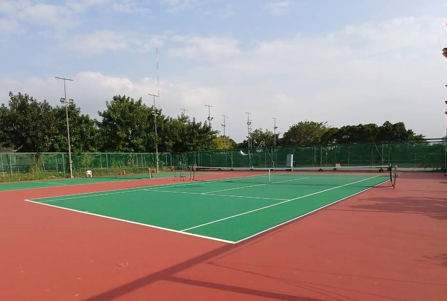 華中河濱公園網球場